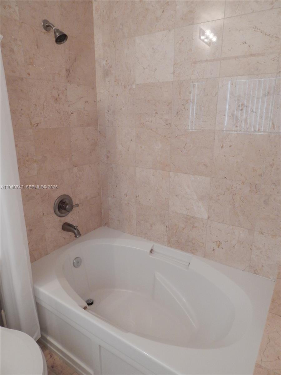 Hollywood, FL 33020 photo 4