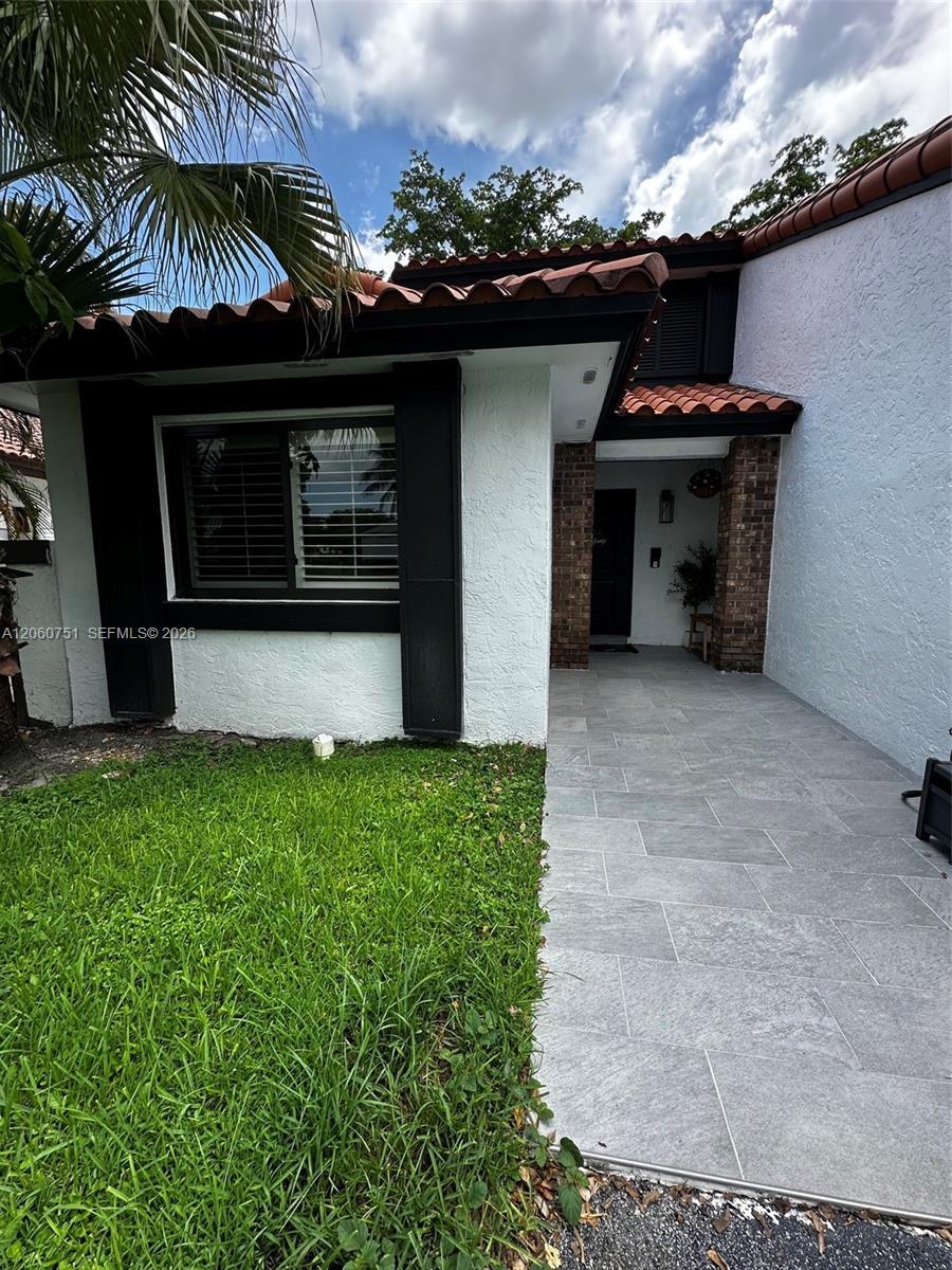 17839 NW 63rd Ct, Hialeah FL 33015 photo 4