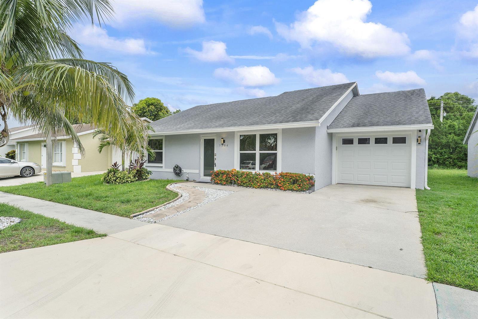 5584 Priscilla Lane, Lake Worth FL 33463 photo 2