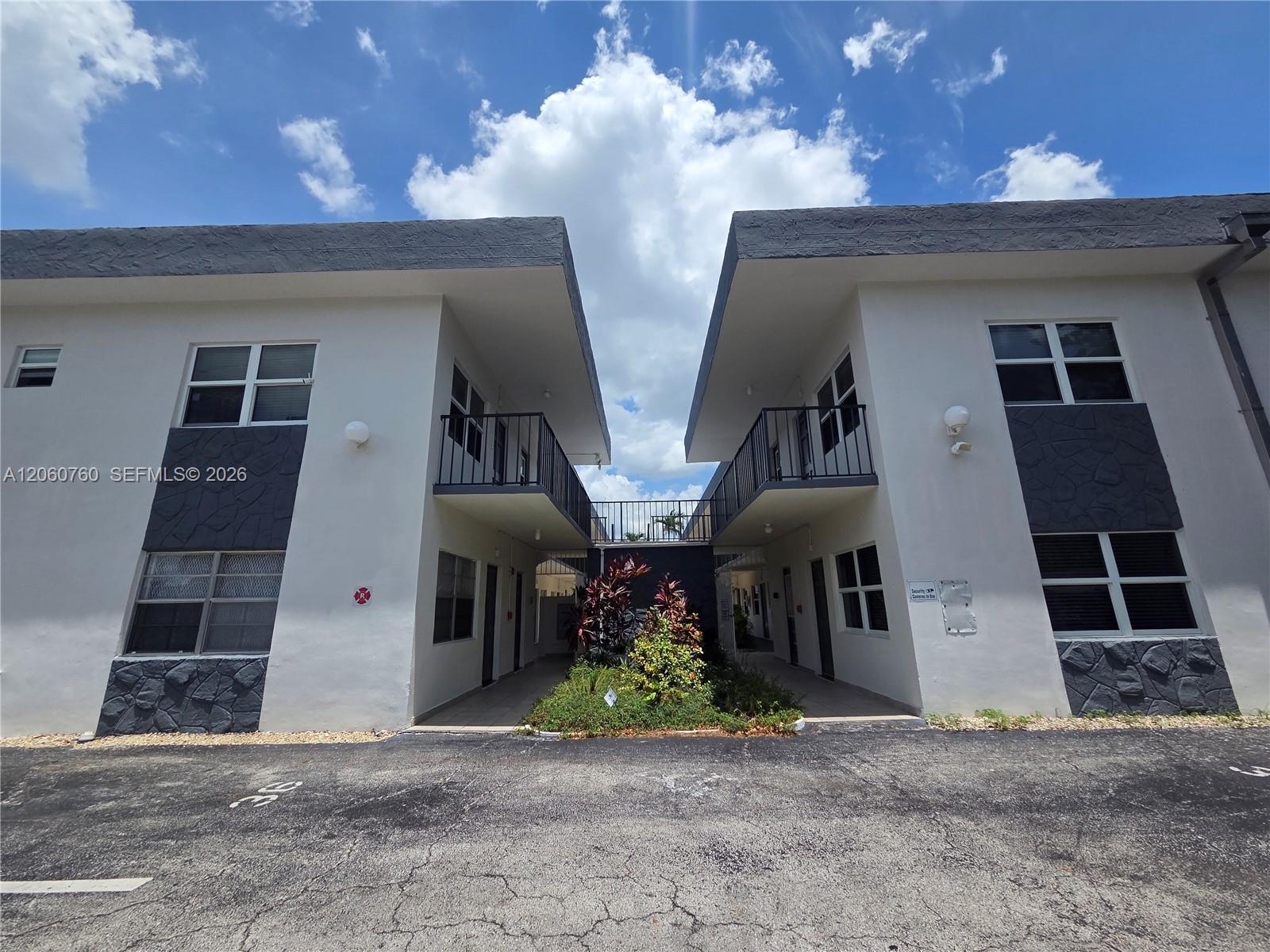 415 NE 2nd St # 217, Hallandale Beach FL 33009 photo 2