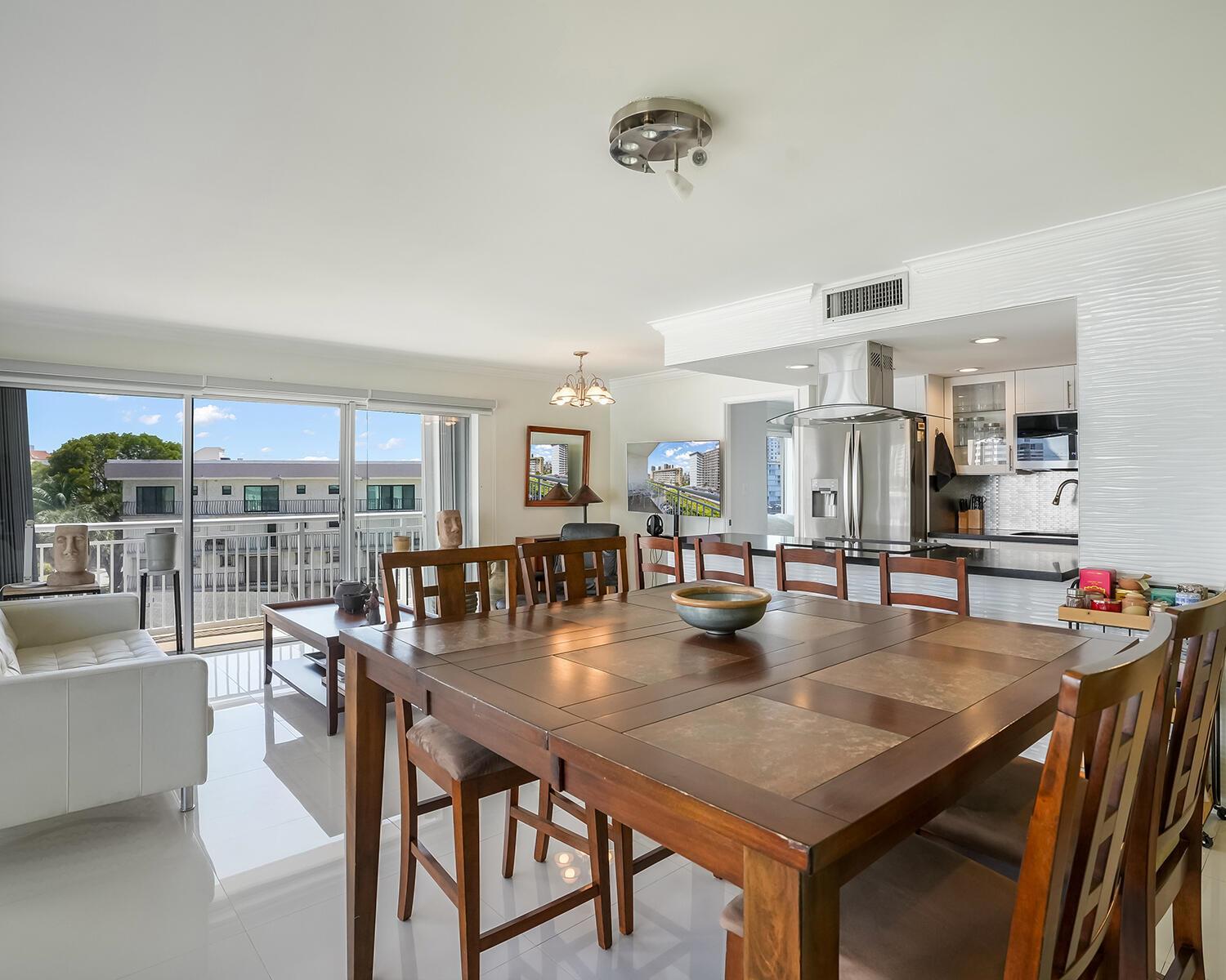 126 Golden Isles Drive # 52A, Hallandale Beach FL 33009 photo 4