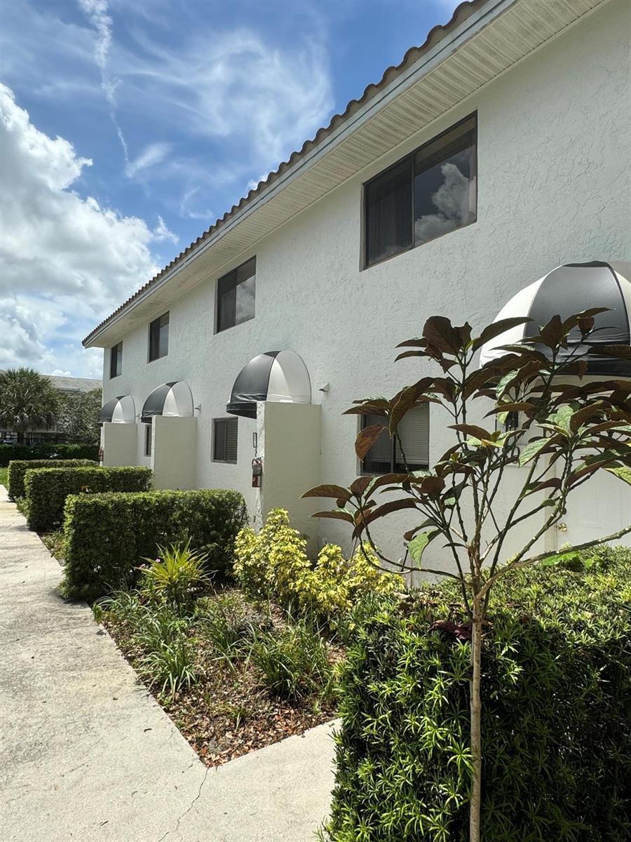 8807 NW 35th Street, Coral Springs FL 33065 photo 2