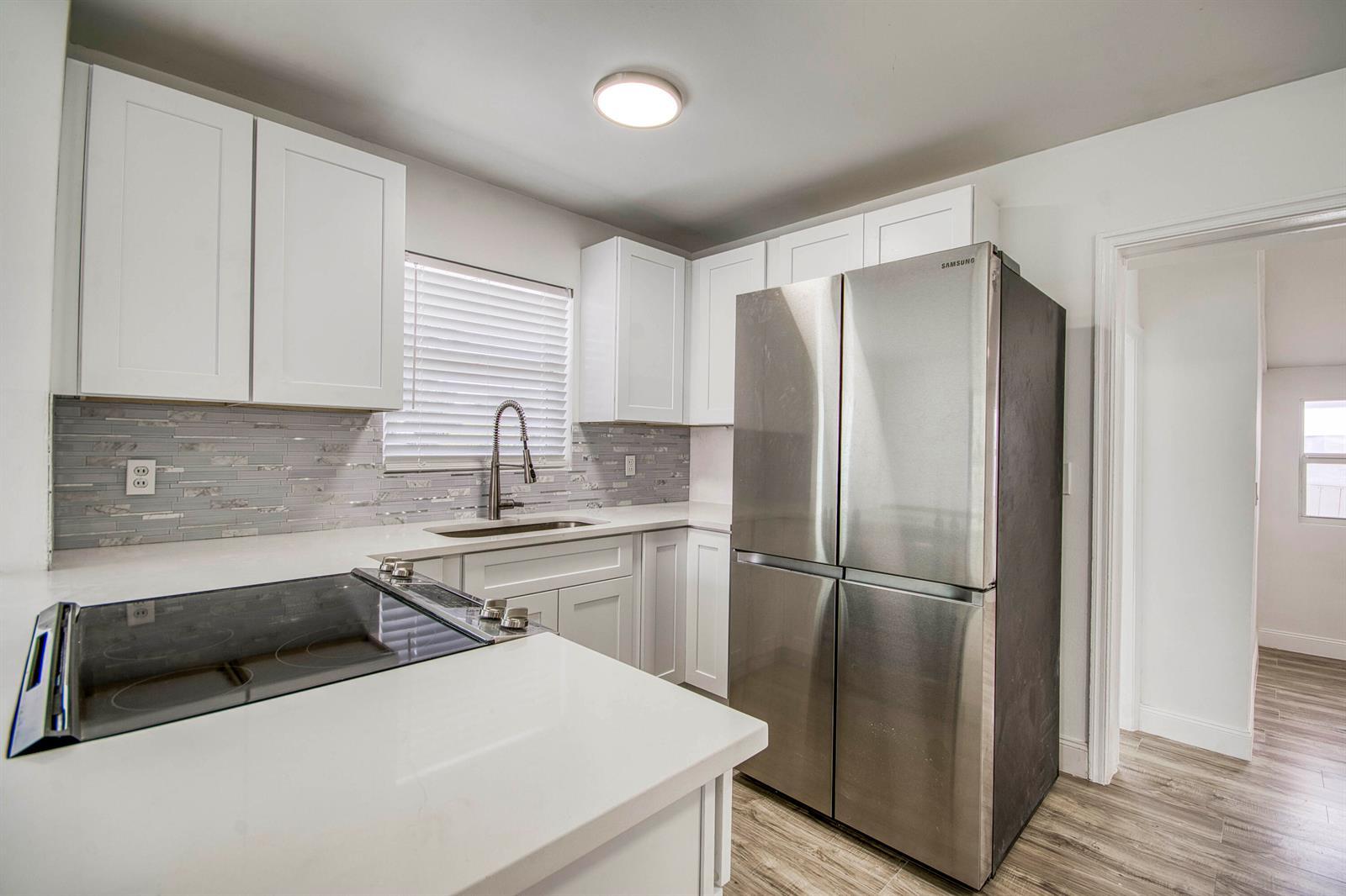950 W 36th Street, Riviera Beach FL 33404 photo 3