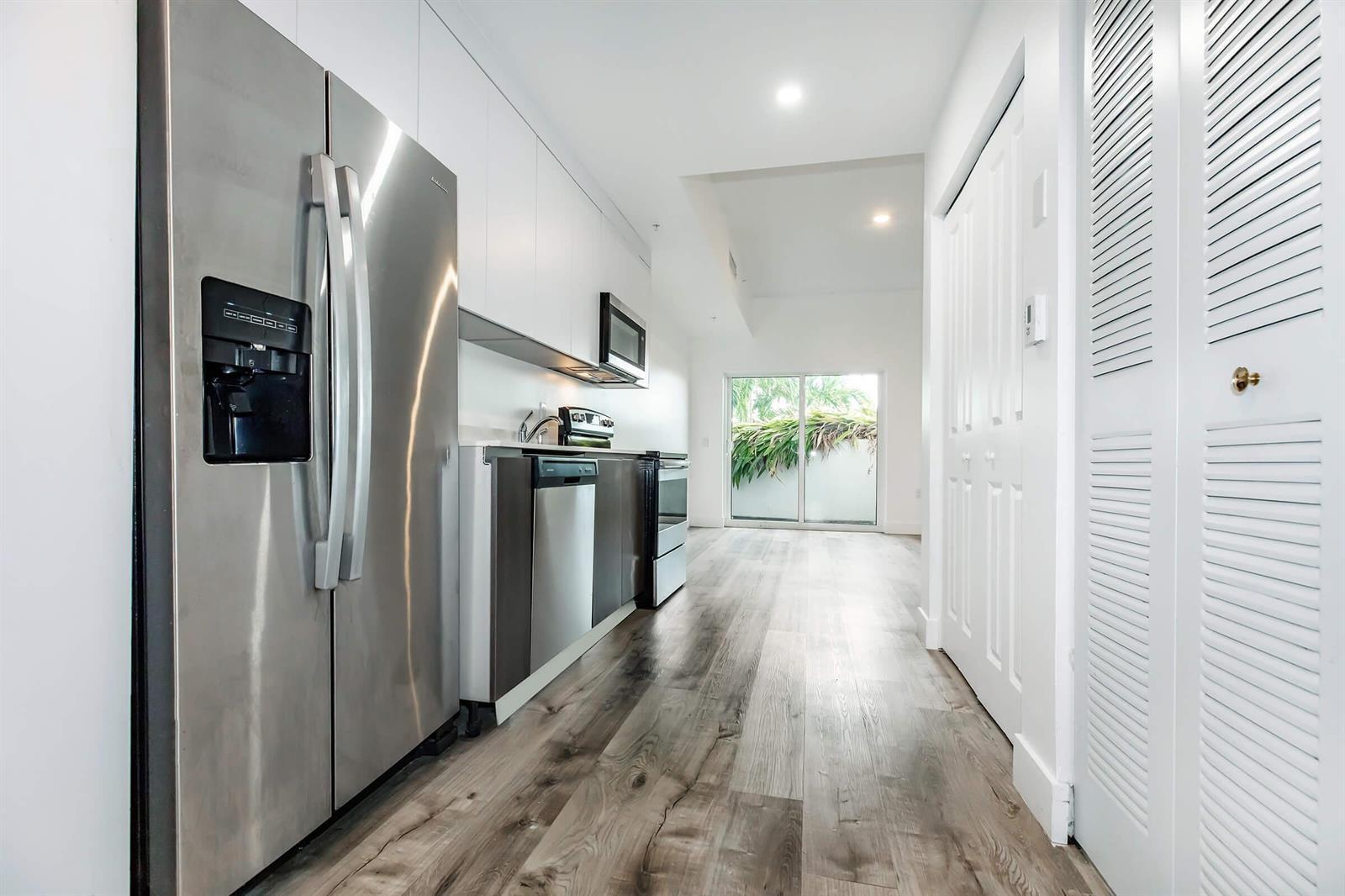 39 NW 7TH Avenue # 405, Miami FL 33128 photo 3