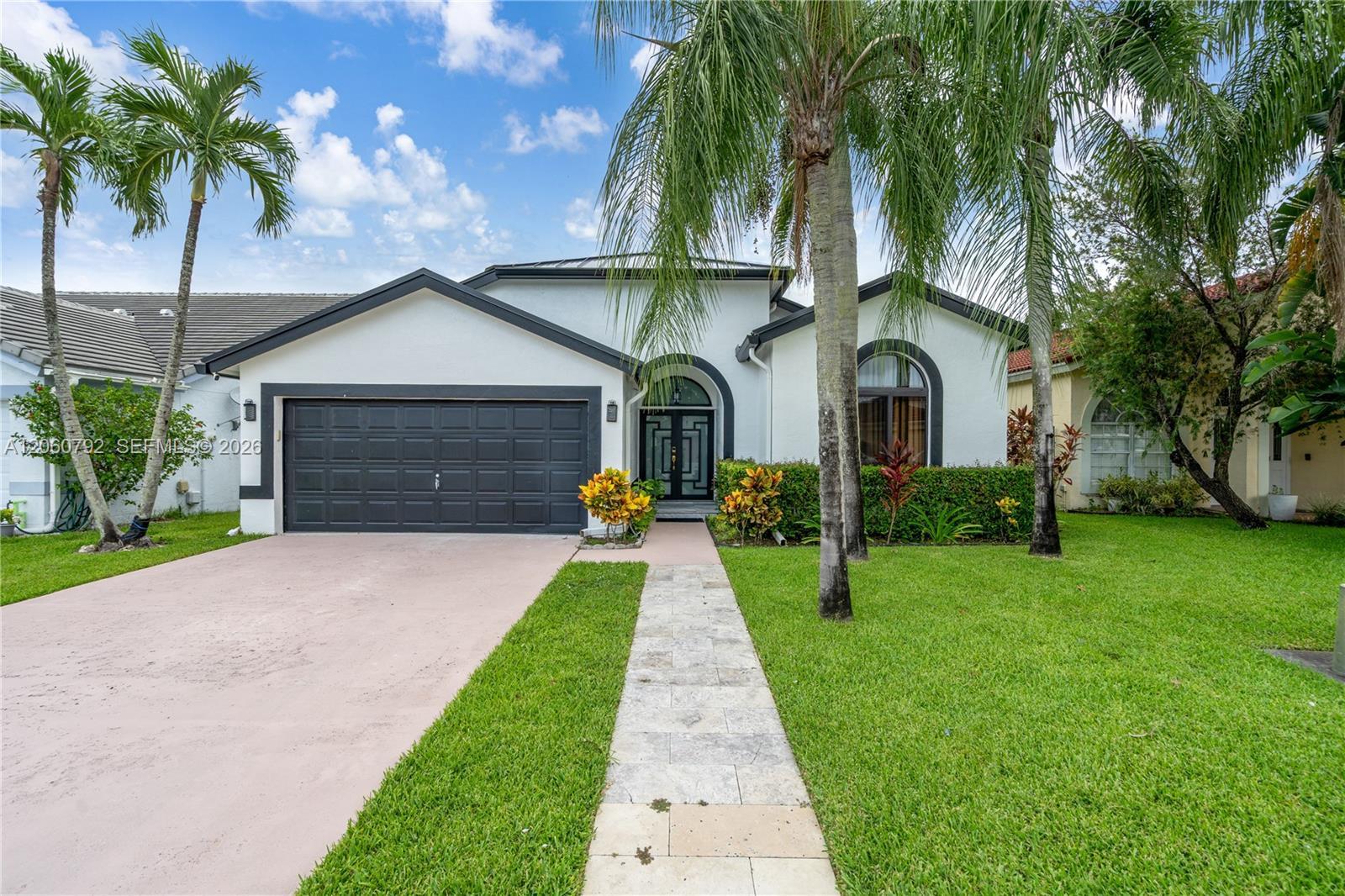 758 Lake Wellington Dr, Wellington FL 33414 photo 2
