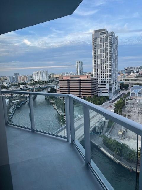 185 SW 7th St # 1605, Miami FL 33130 photo 3