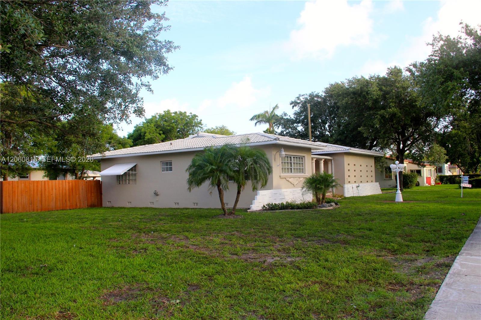 70 Hammond Dr, Miami Springs FL 33166 photo 4