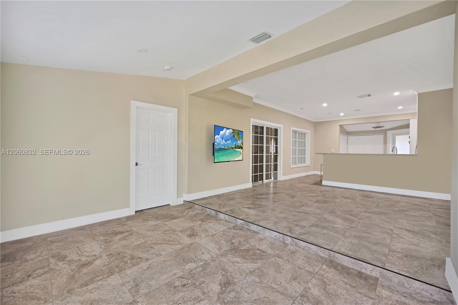 818 NE 3rd St, Hallandale Beach FL 33009 photo 2