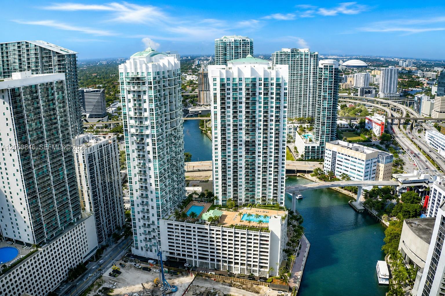 41 SE 5th St # 1412, Miami FL 33131 photo 2