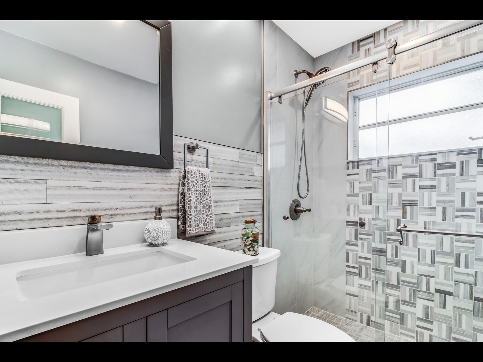 1435 NE 39th Street, Oakland Park FL 33334 photo 4