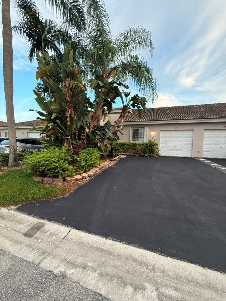 11748 SW 17th Ct, Miramar FL 33025 photo 2