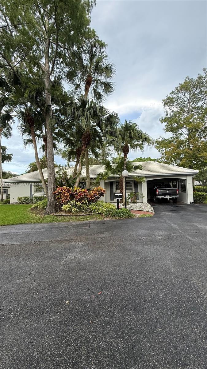 1124 W Cypress Dr, Pompano Beach FL 33069