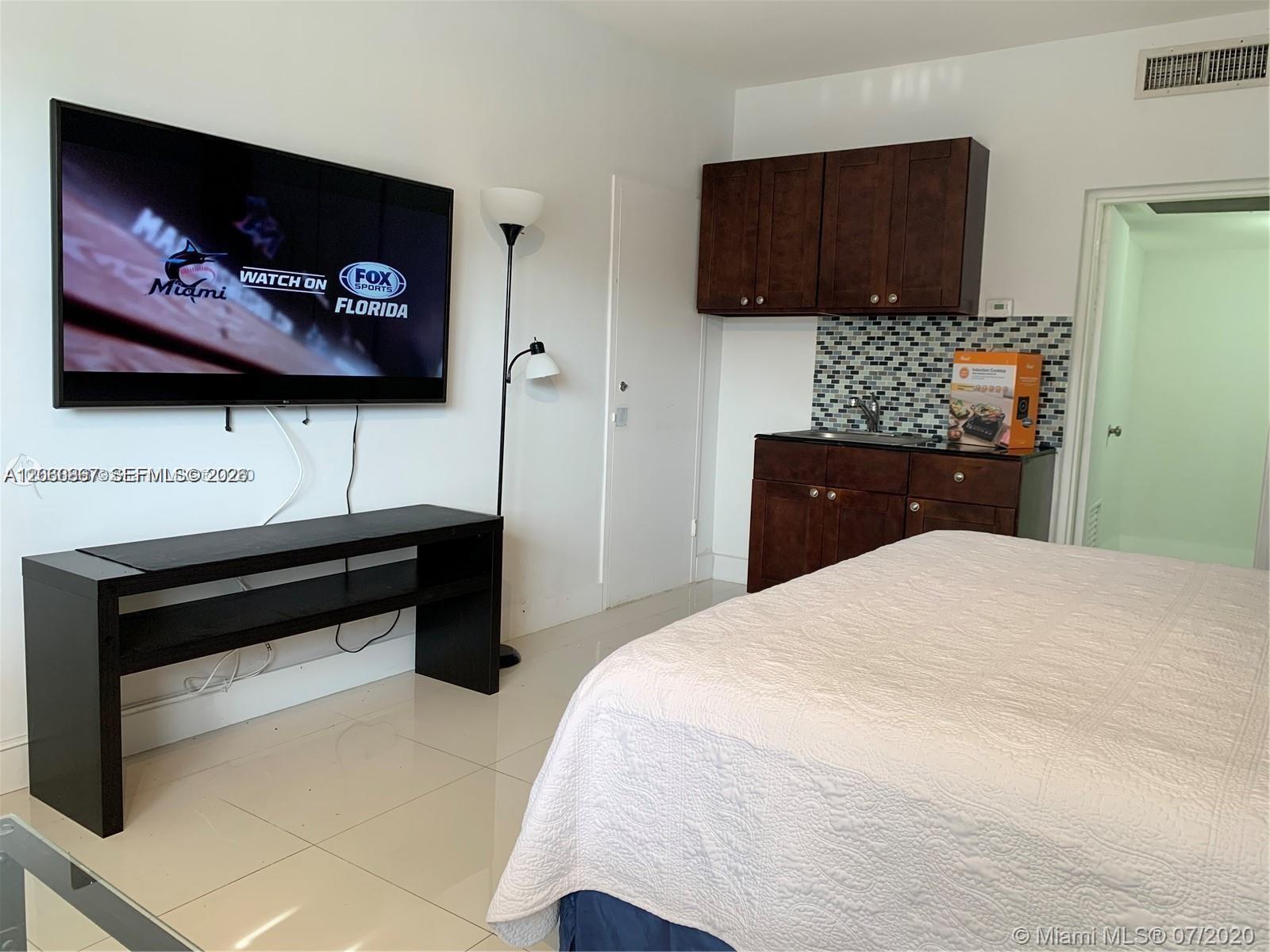 Hallandale Beach, FL 33009 photo 3