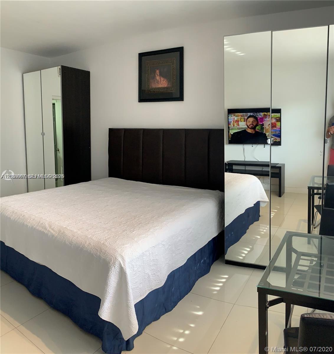 Hallandale Beach, FL 33009 photo 5
