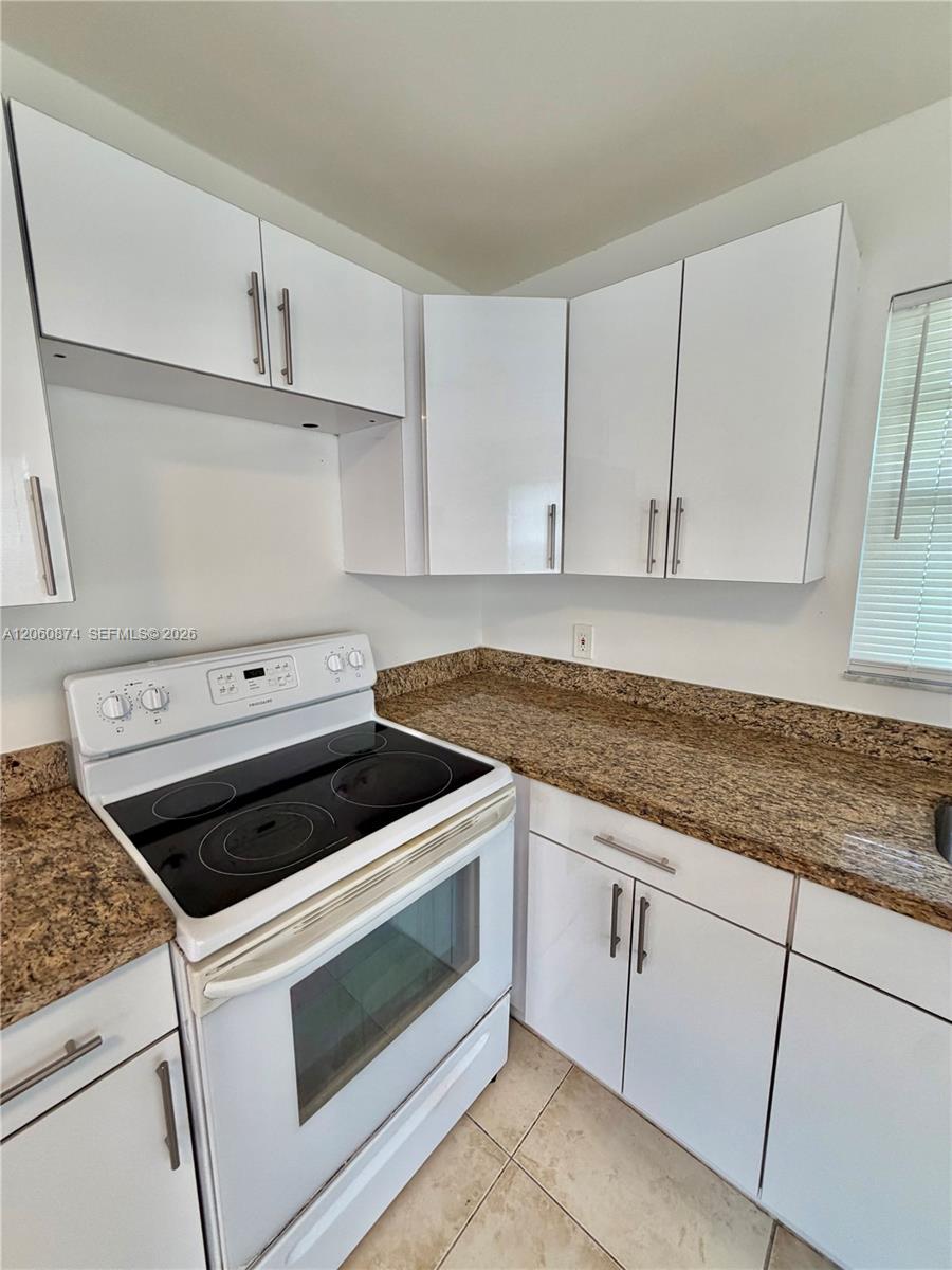 4073 SW 52nd St # 2, Dania Beach FL 33314 photo 3