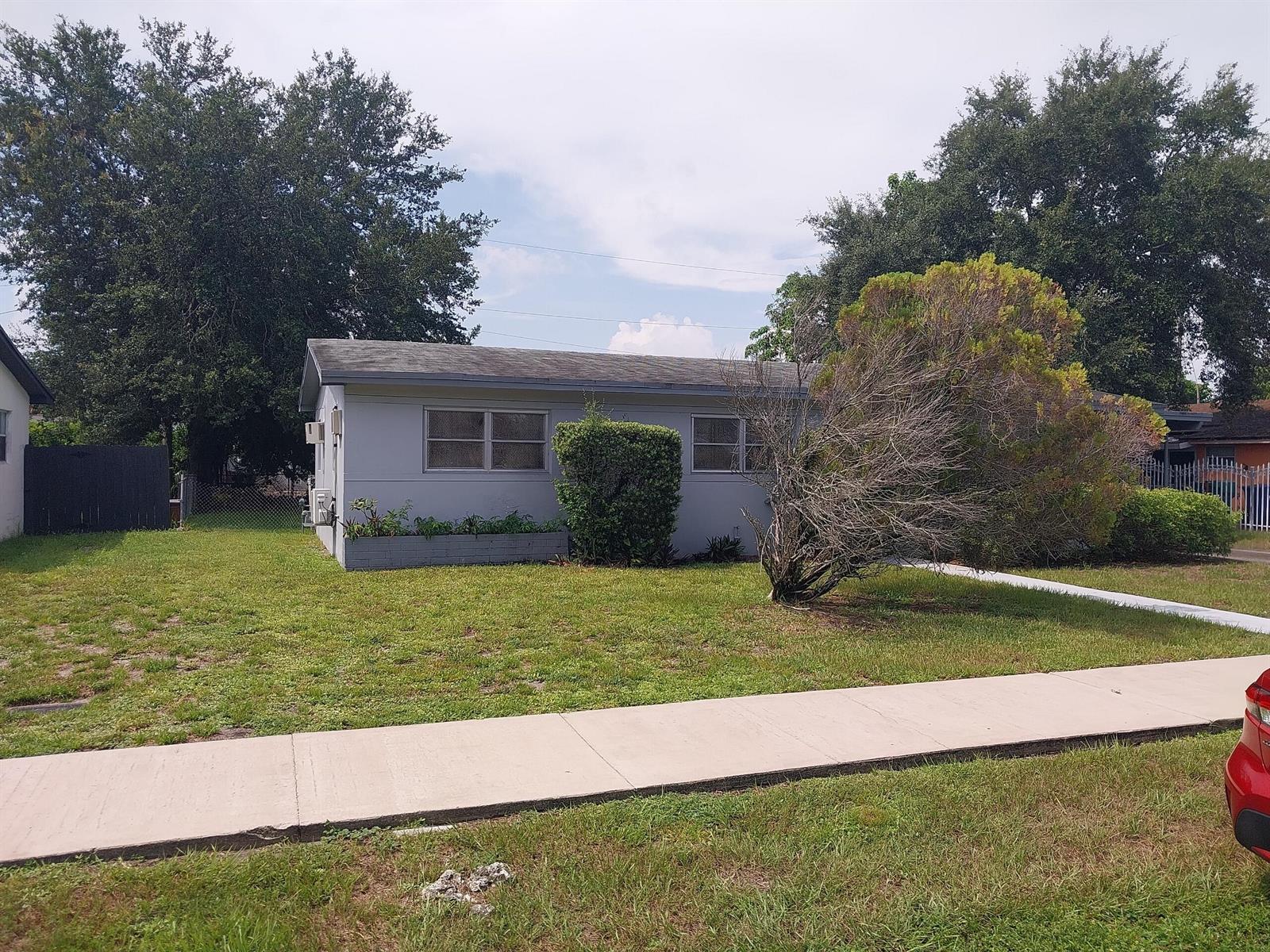 780 NW 179th Street, Miami Gardens FL 33169 photo 2