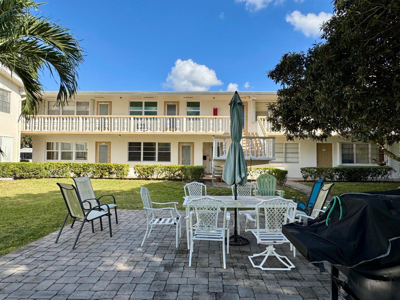148 Bedford F, West Palm Beach FL 33417 photo 3