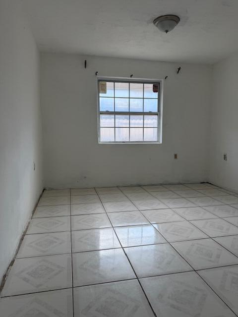 2975 NW 96TH Street, Miami FL 33147 photo 4