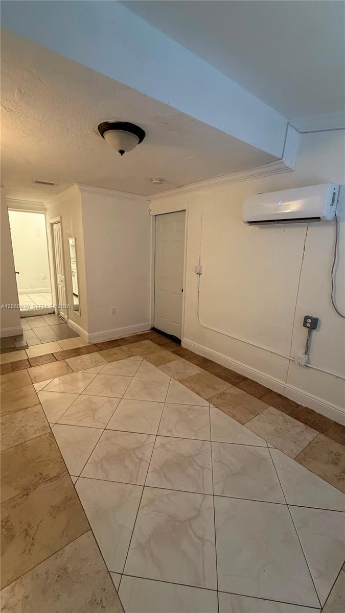 Miami, FL 33147 photo 3