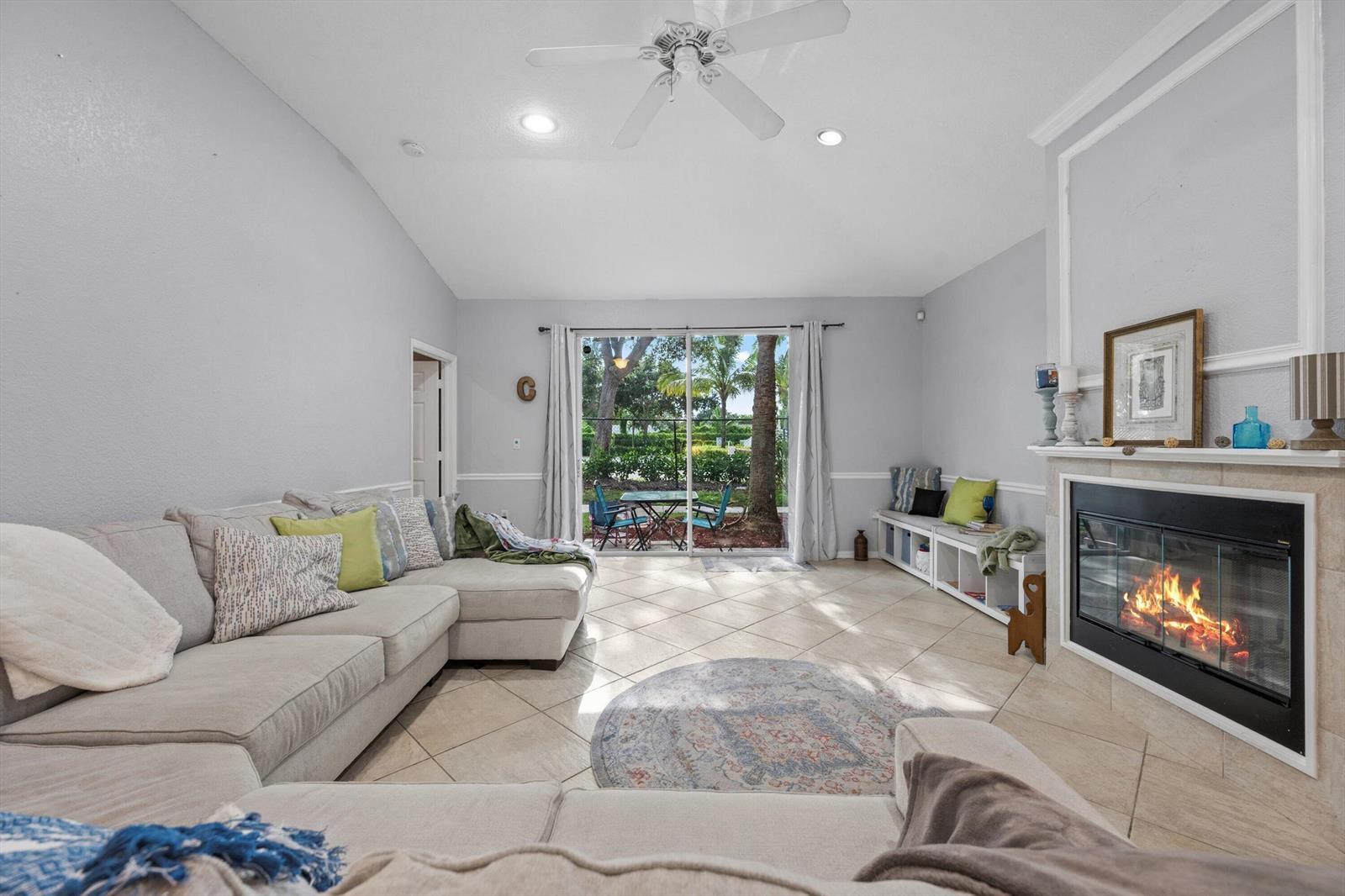 6957 BLUE SKIES Drive, Lake Worth FL 33463 photo 5