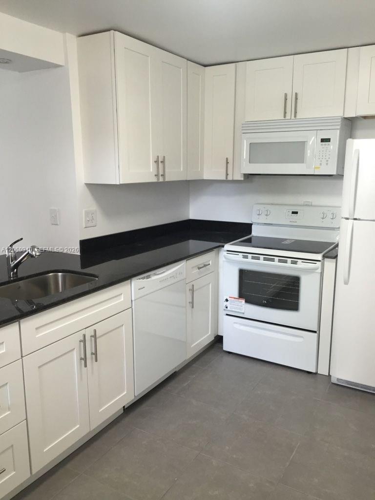 860 NE 209th Ter # 33, Miami FL 33179 photo 2