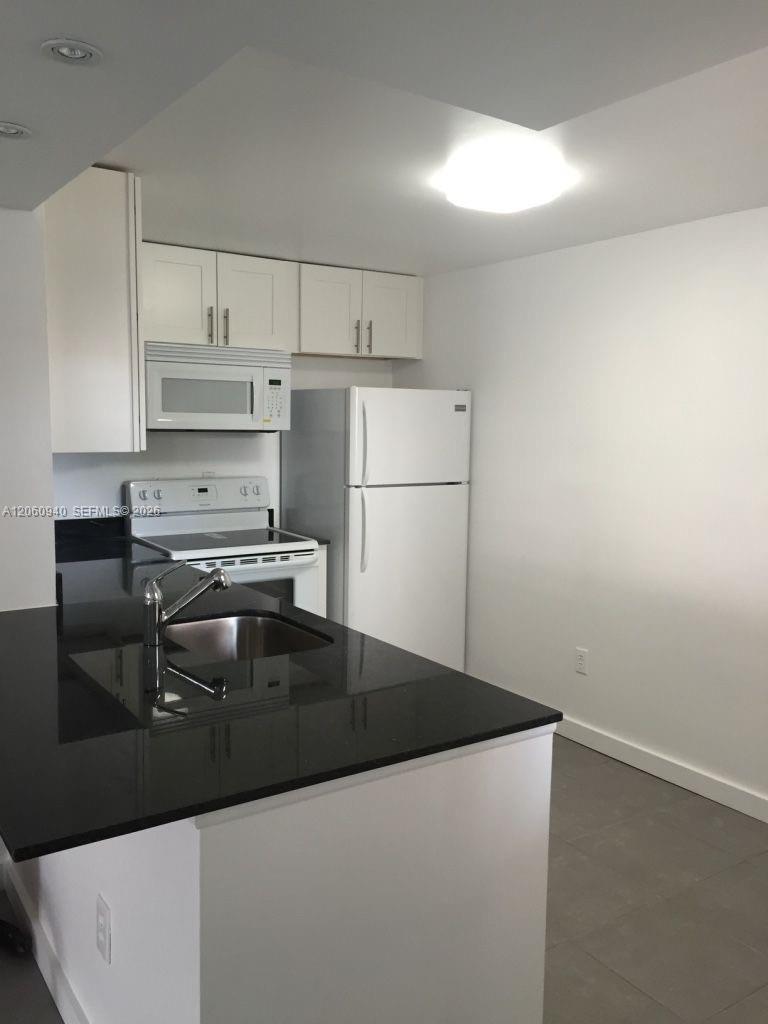 860 NE 209th Ter # 33, Miami FL 33179 photo 3
