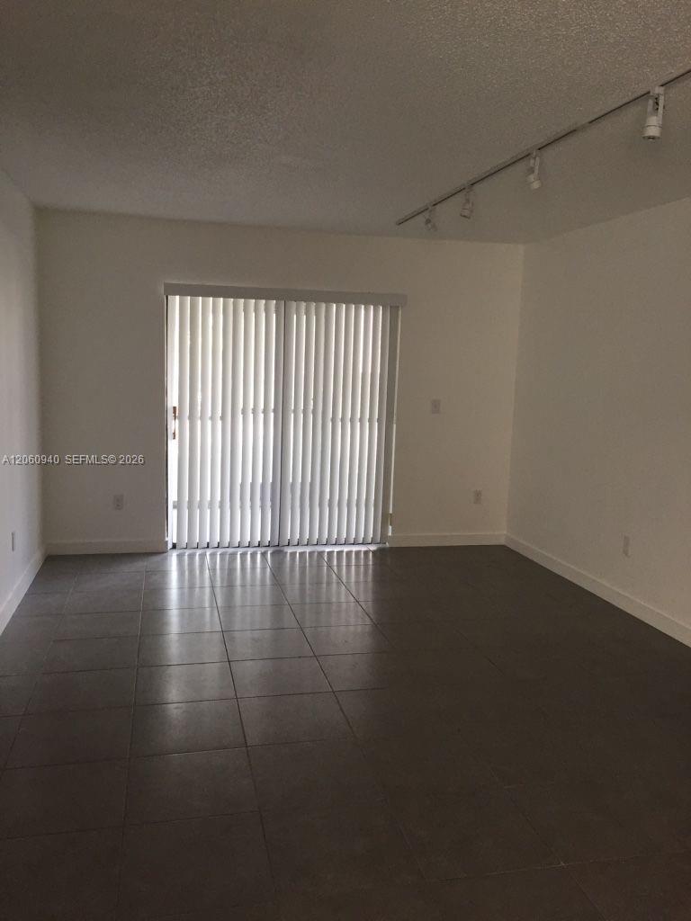 860 NE 209th Ter # 33, Miami FL 33179 photo 5