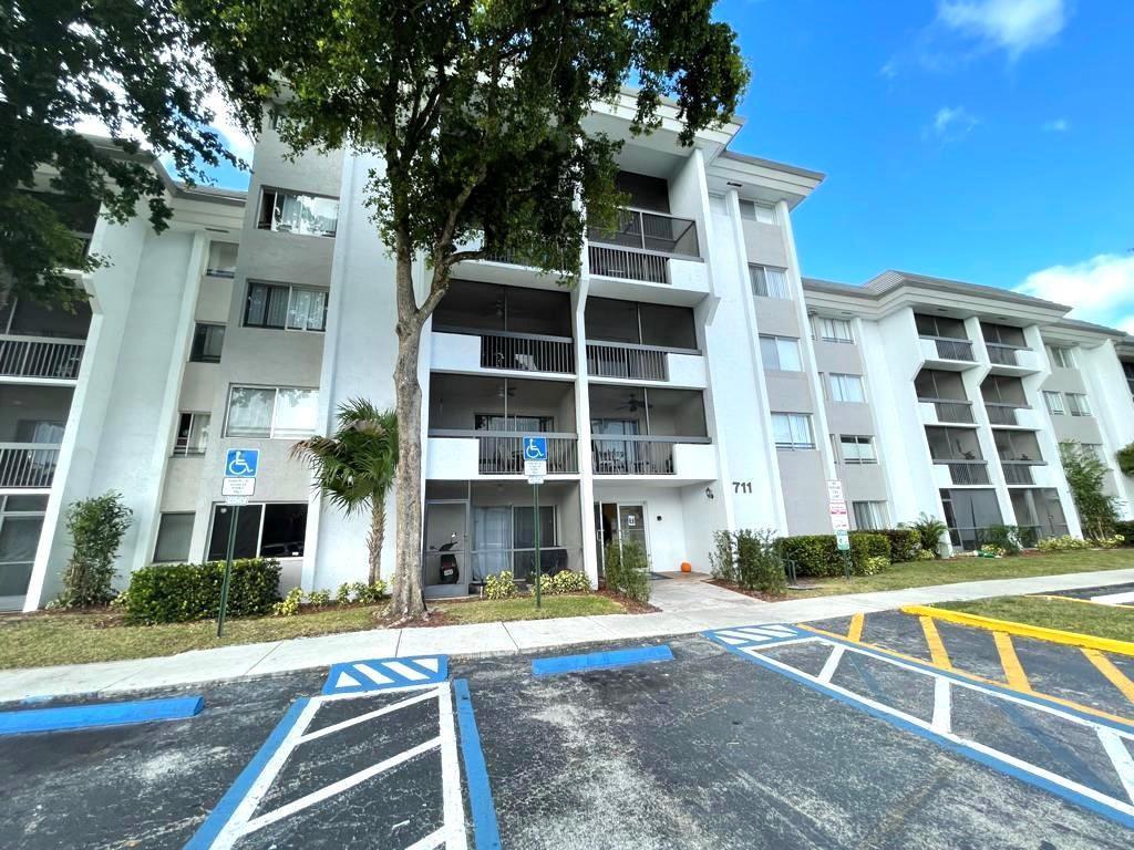 711 N PINE ISLAND Road # 305, Plantation FL 33324 photo 2