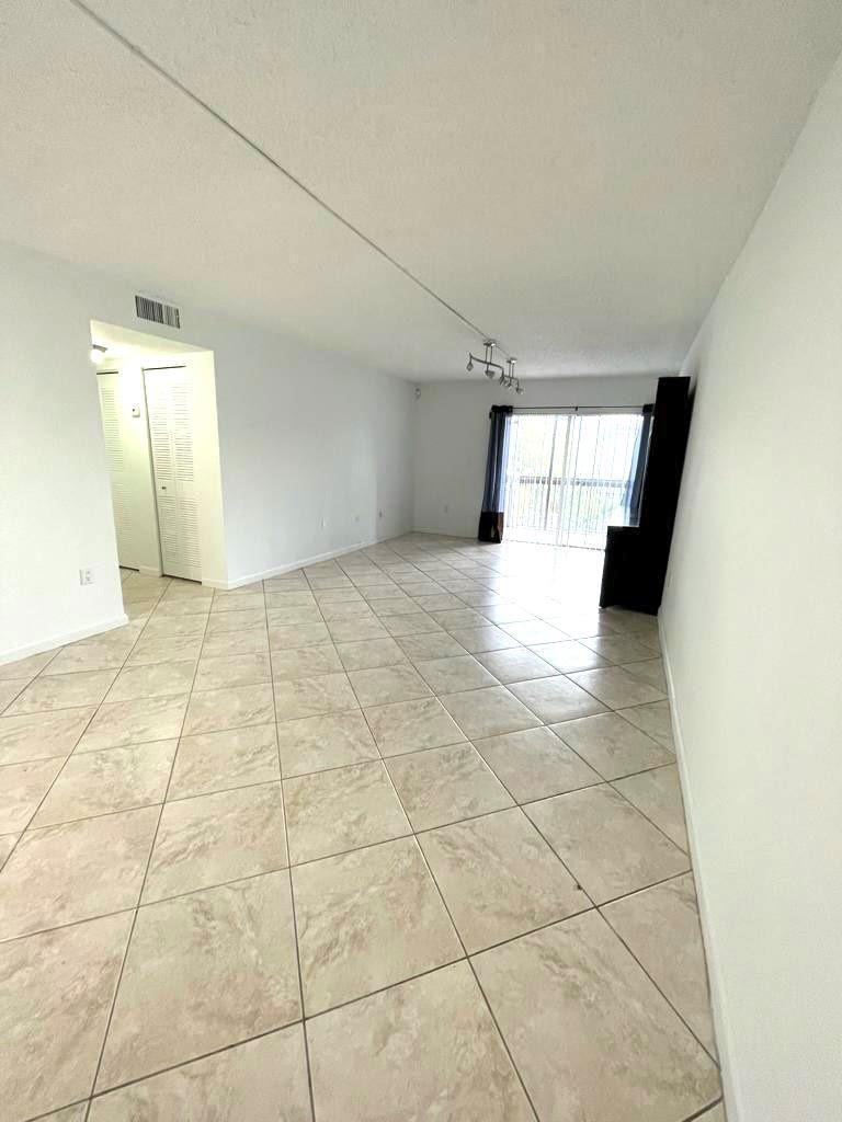 711 N PINE ISLAND Road # 305, Plantation FL 33324 photo 4