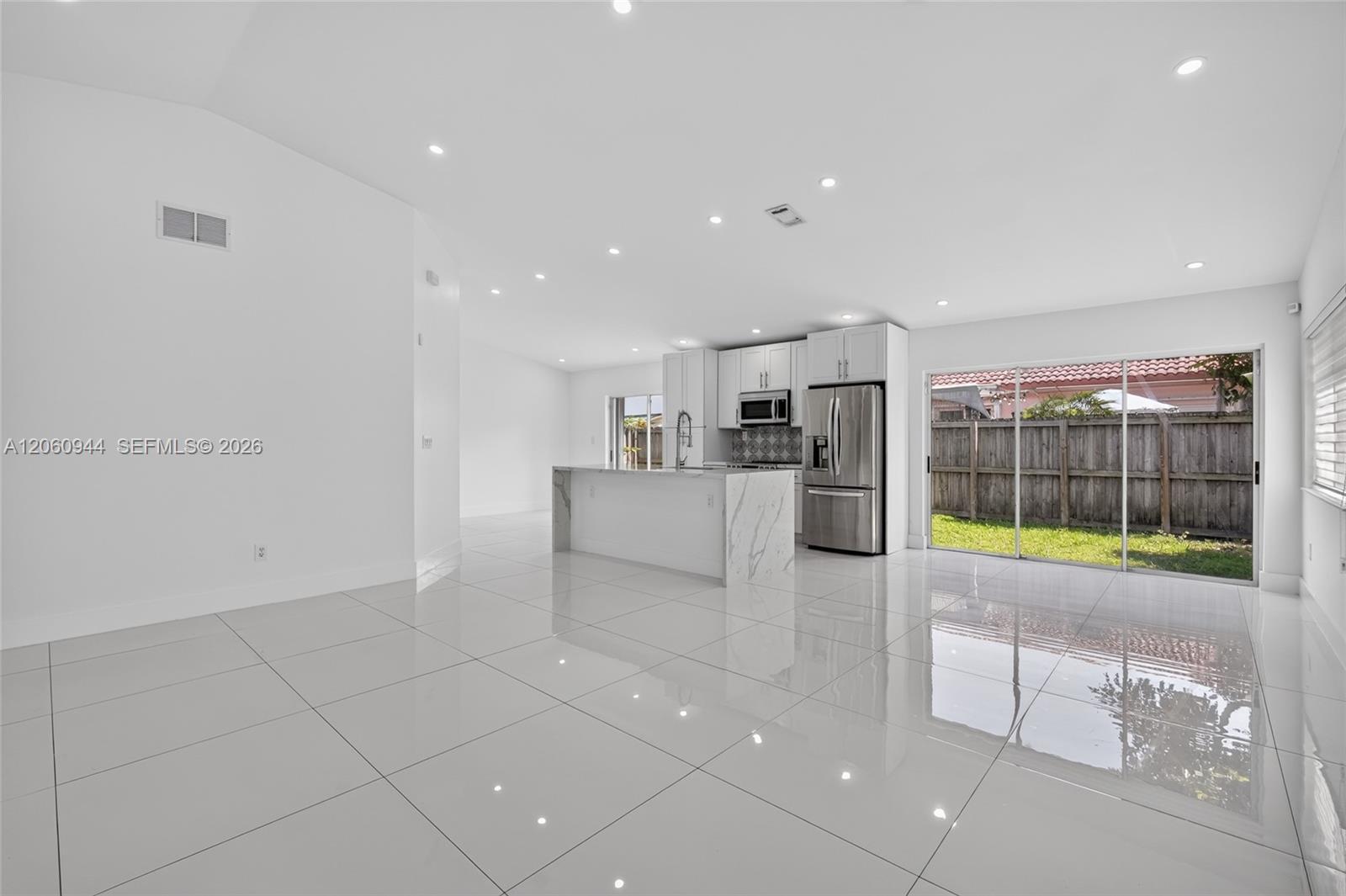 15772 SW 74th Ln, Miami FL 33193 photo 5