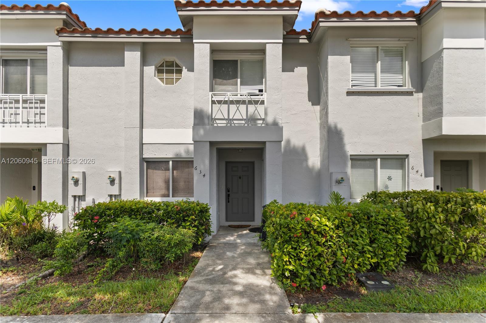 634 NW 208th Dr, Pembroke Pines FL 33029 photo 3
