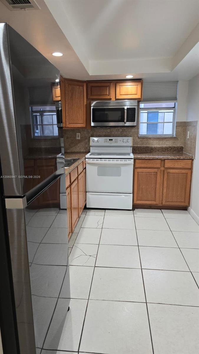 702 NW 87th Ave # 309, Miami FL 33172 photo 4