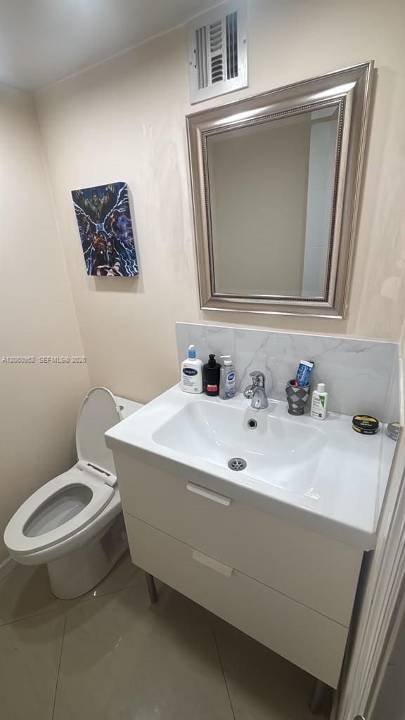 851 Three Islands Blvd # 108, Hallandale Beach FL 33009 photo 3