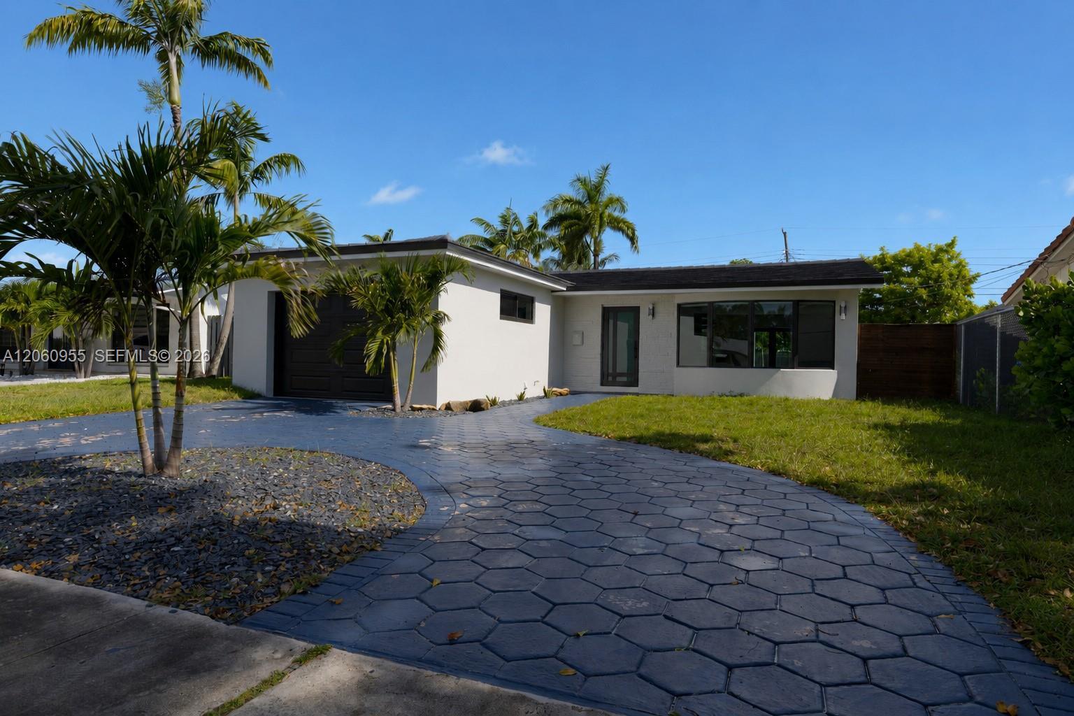 4115 Madison St, Hollywood FL 33021 photo 2