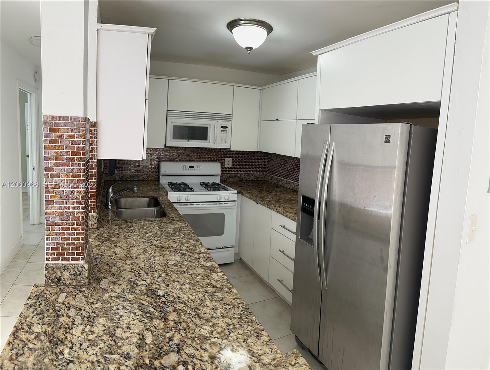 2201 Brickell Ave # 46, Miami FL 33129 photo 4
