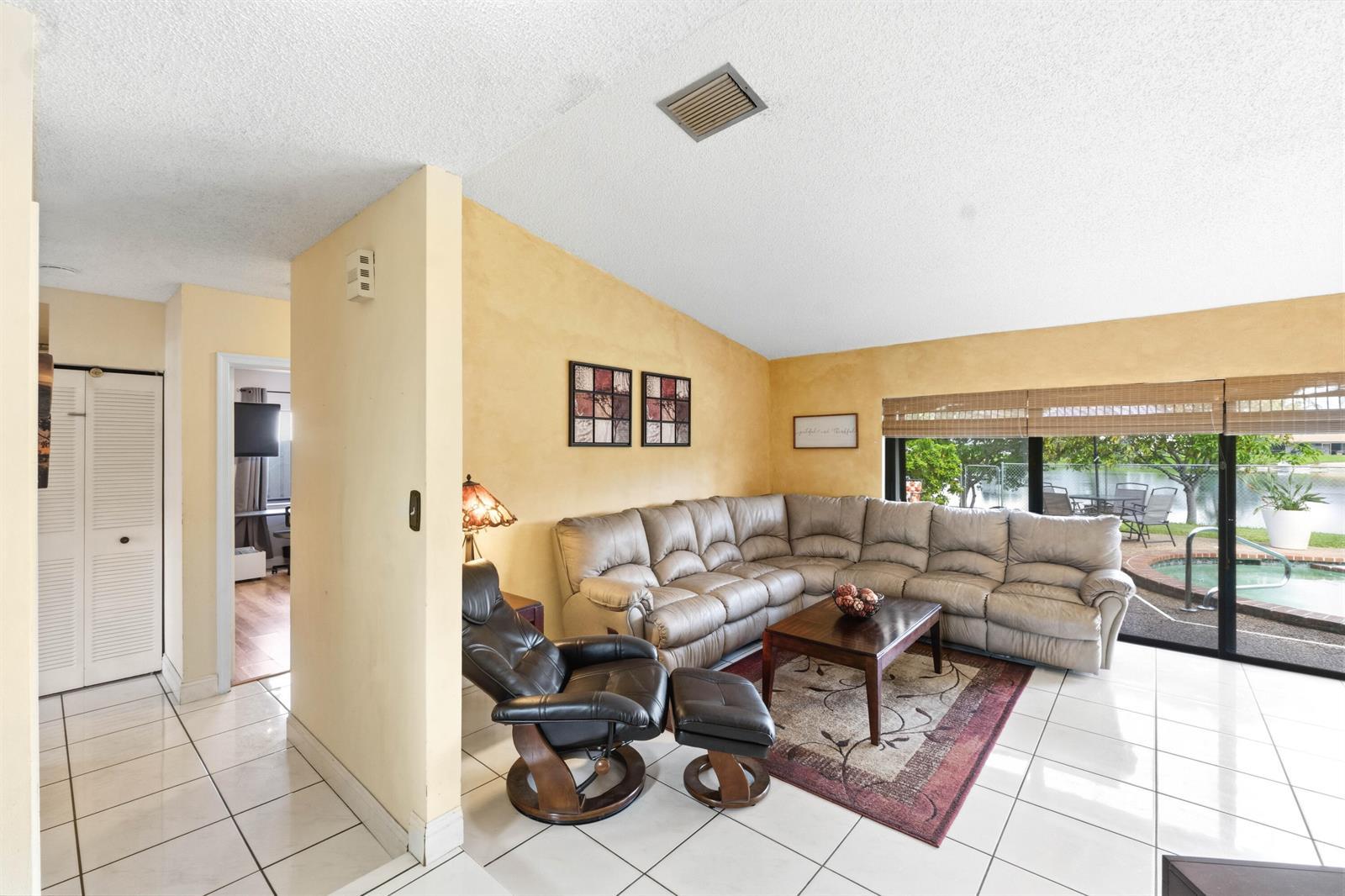 9437 NW 46TH Court, Sunrise FL 33351 photo 5