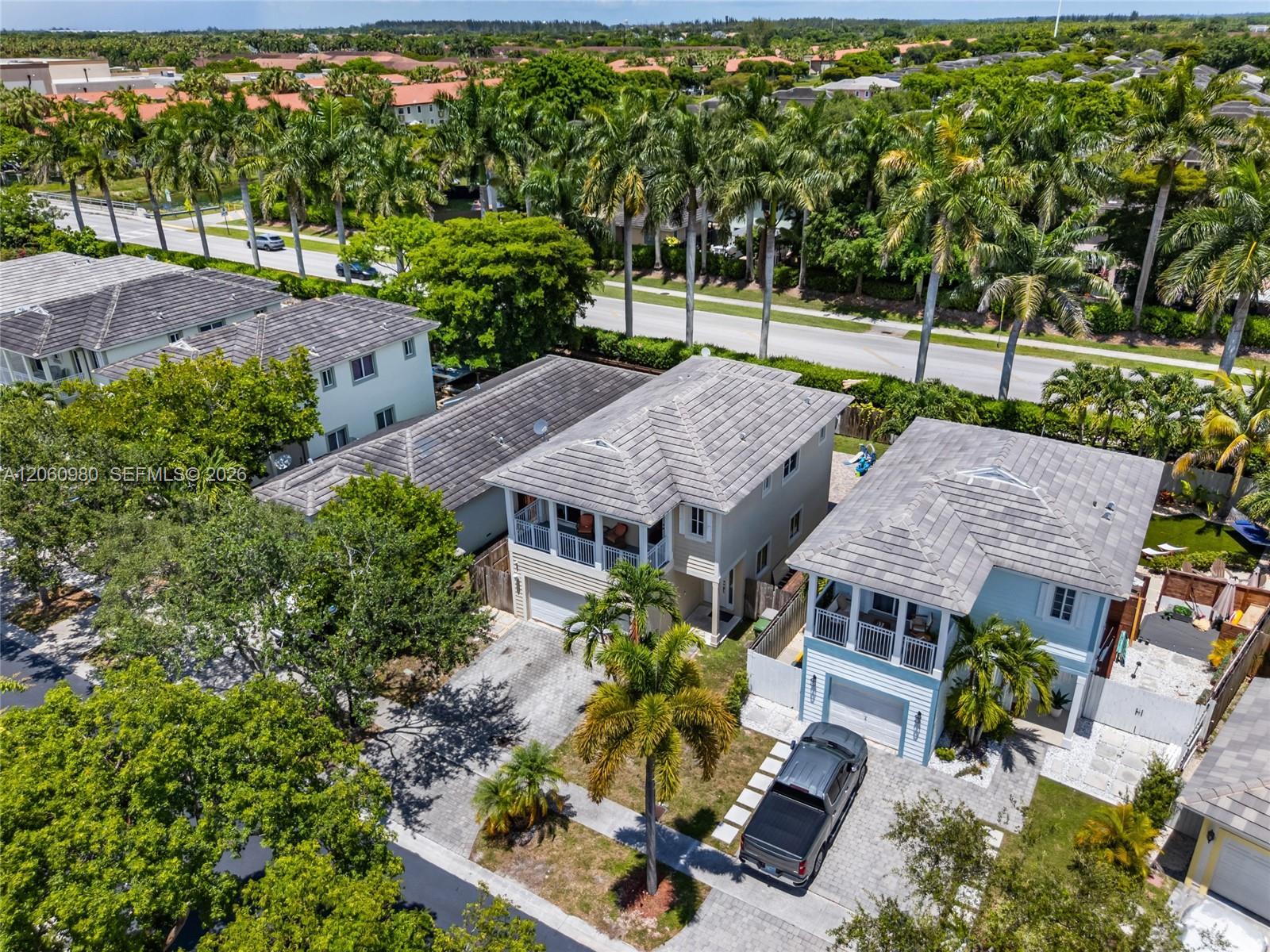 371 NE 32nd Ter, Homestead FL 33033 photo 2
