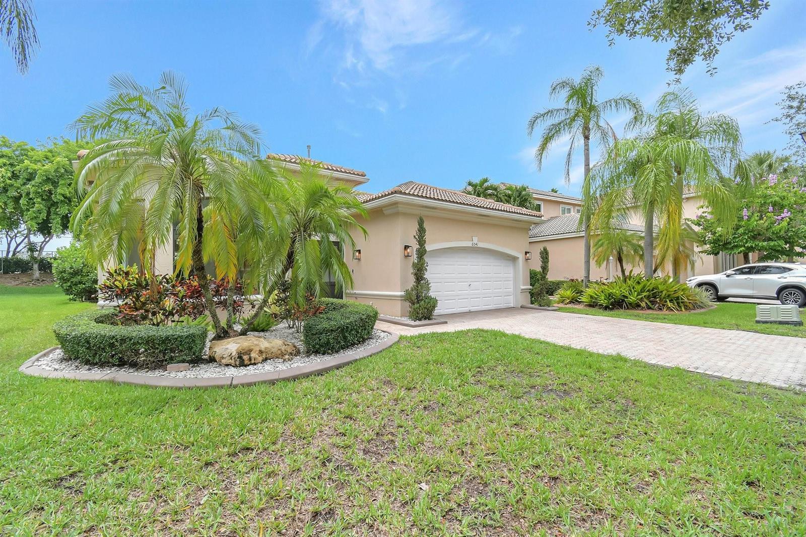6041 SW 195TH Avenue, Pembroke Pines FL 33332 photo 2