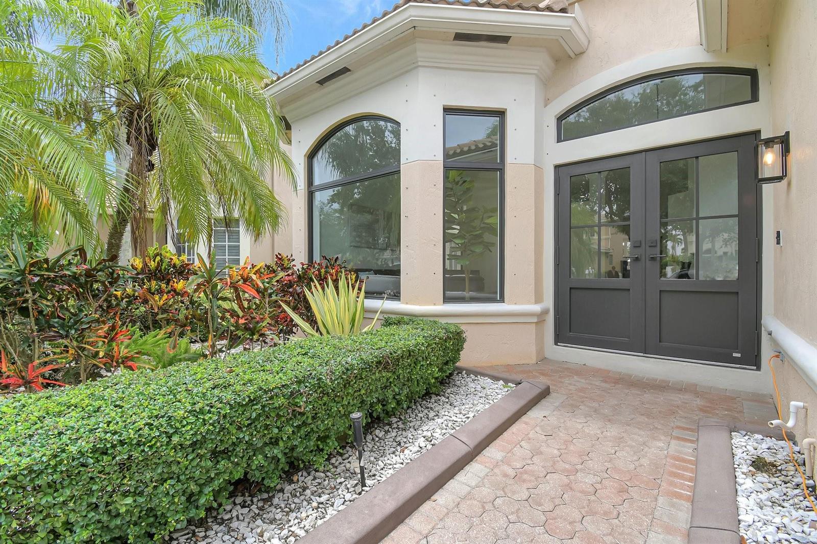 6041 SW 195TH Avenue, Pembroke Pines FL 33332 photo 3