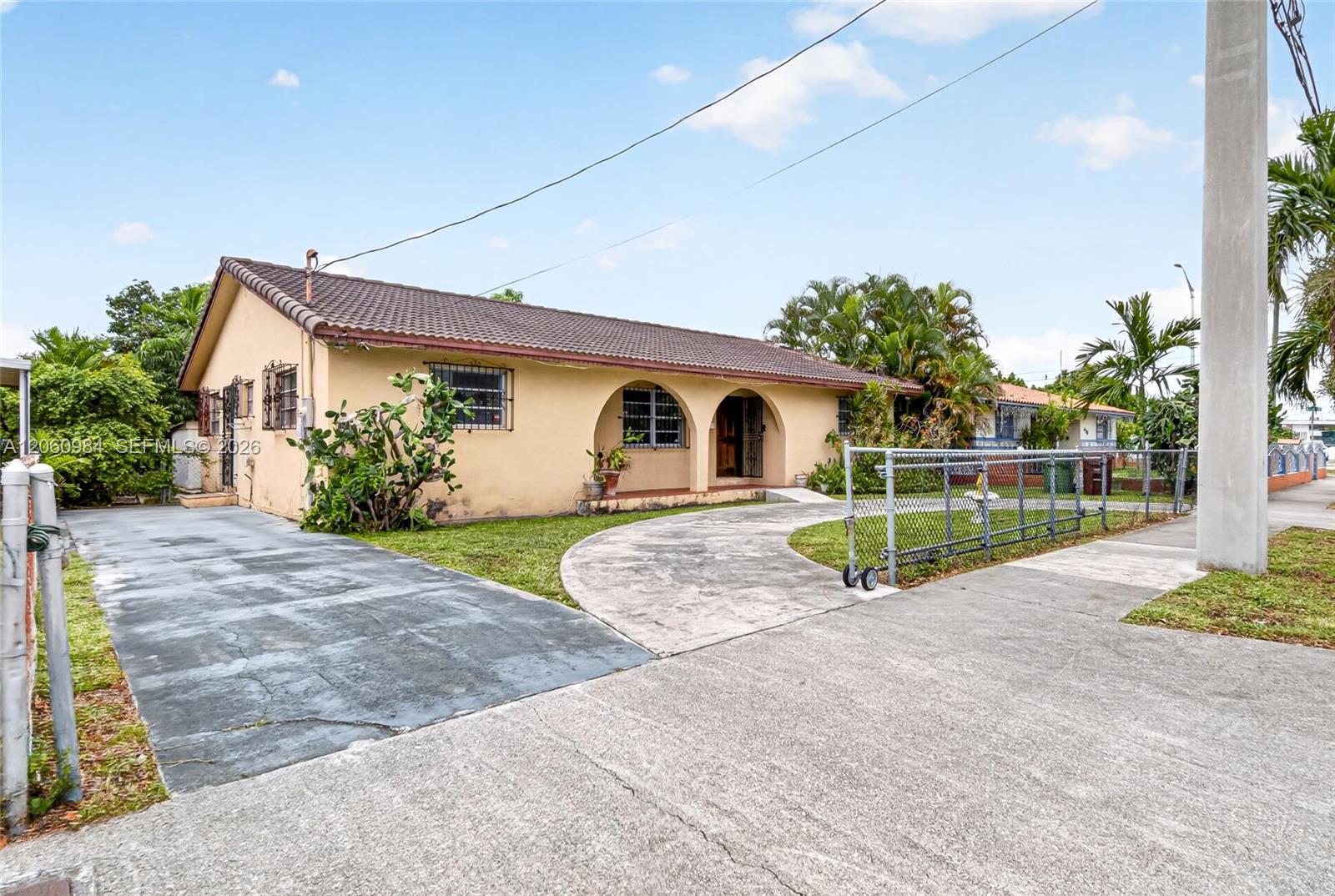 430 SE 7th Ave, Hialeah FL 33010 photo 3