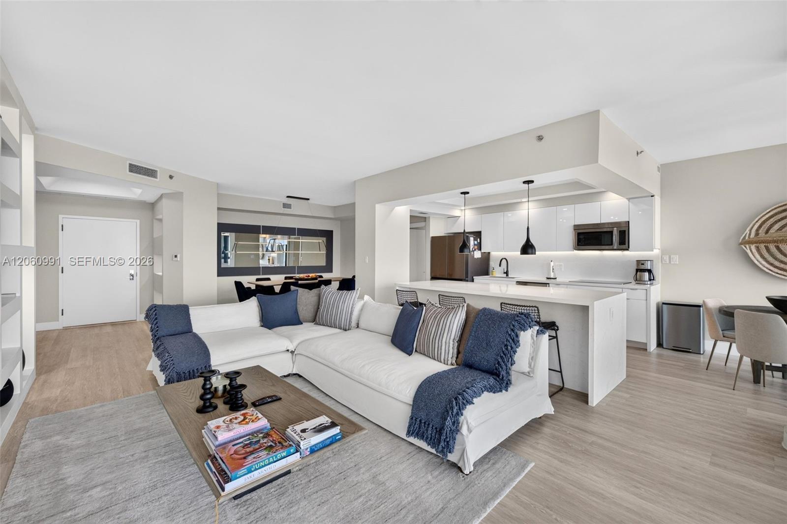 2000 Island Blvd # 3010, Aventura FL 33160 photo 3