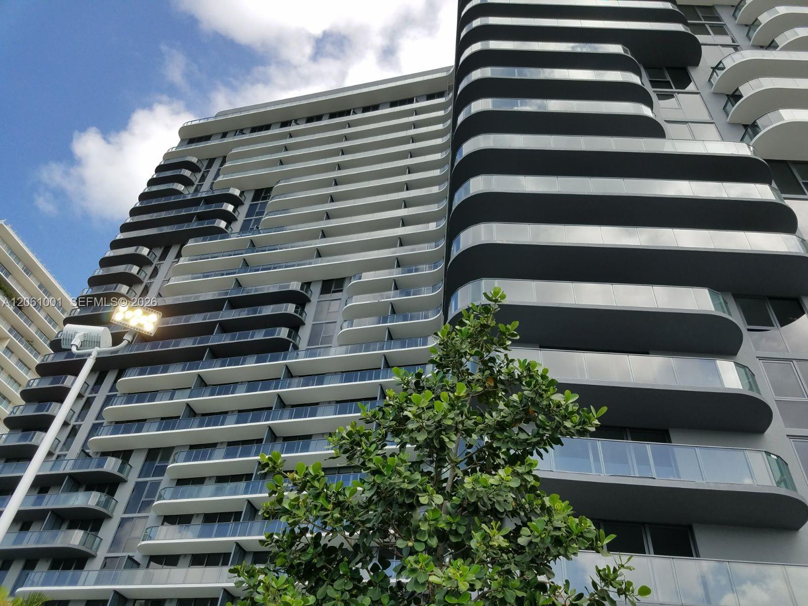 121 NE 34 ST # 811, Miami FL 33137