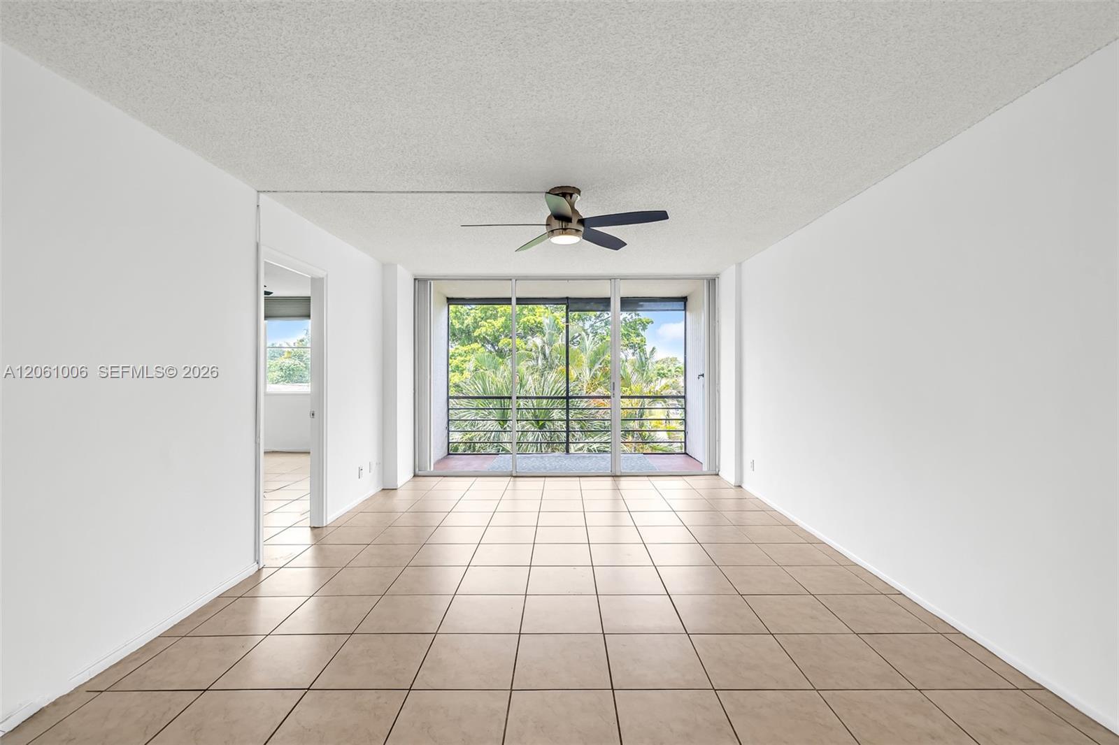 112 Royal Park Dr # 3A, Oakland Park FL 33309 photo 3