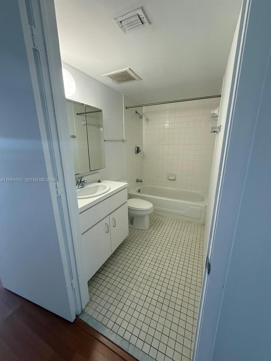 5737 SW 72nd St # 5737, South Miami FL 33143 photo 3