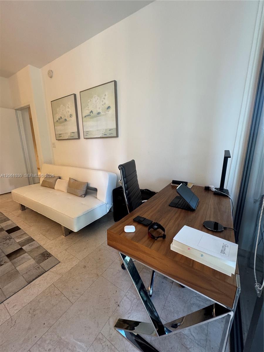 88 SW 7th St # 805, Miami FL 33130 photo 3