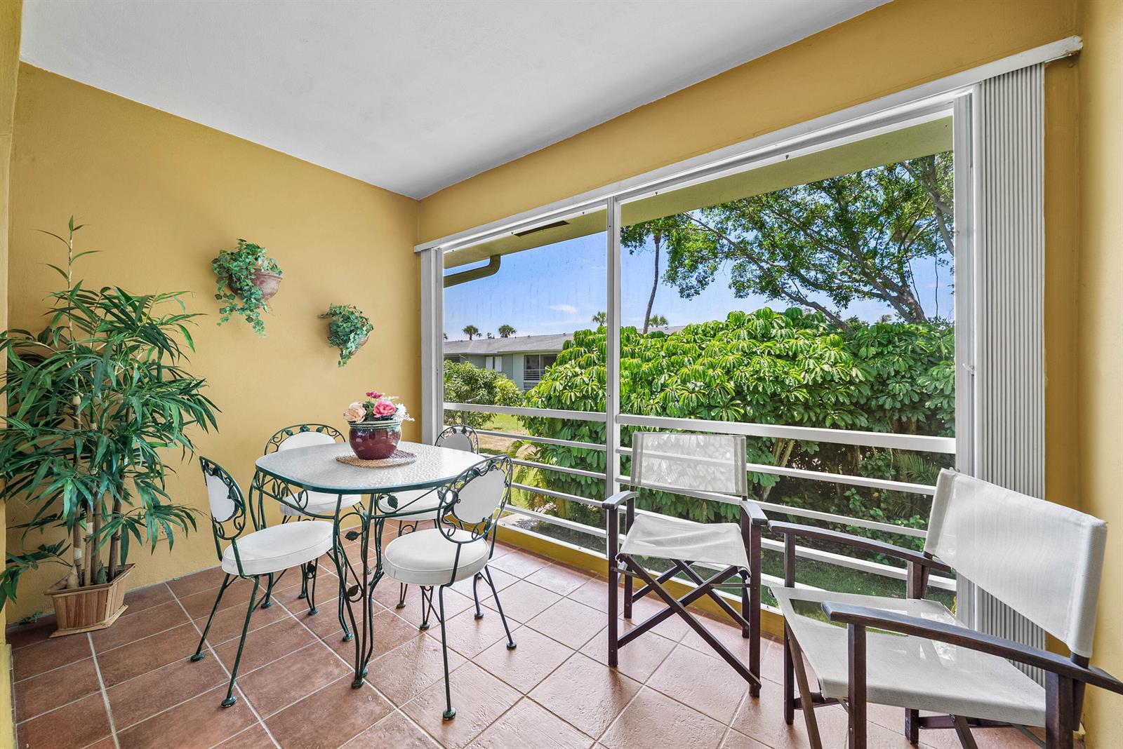 2360 SW 22nd Avenue # 402, Delray Beach FL 33445