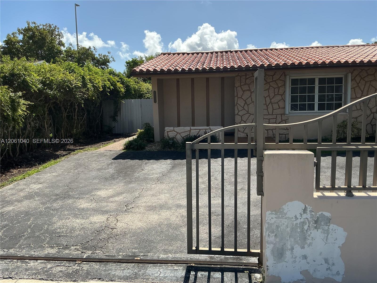 2641 SW 117th Ct, Miami FL 33175 photo 2