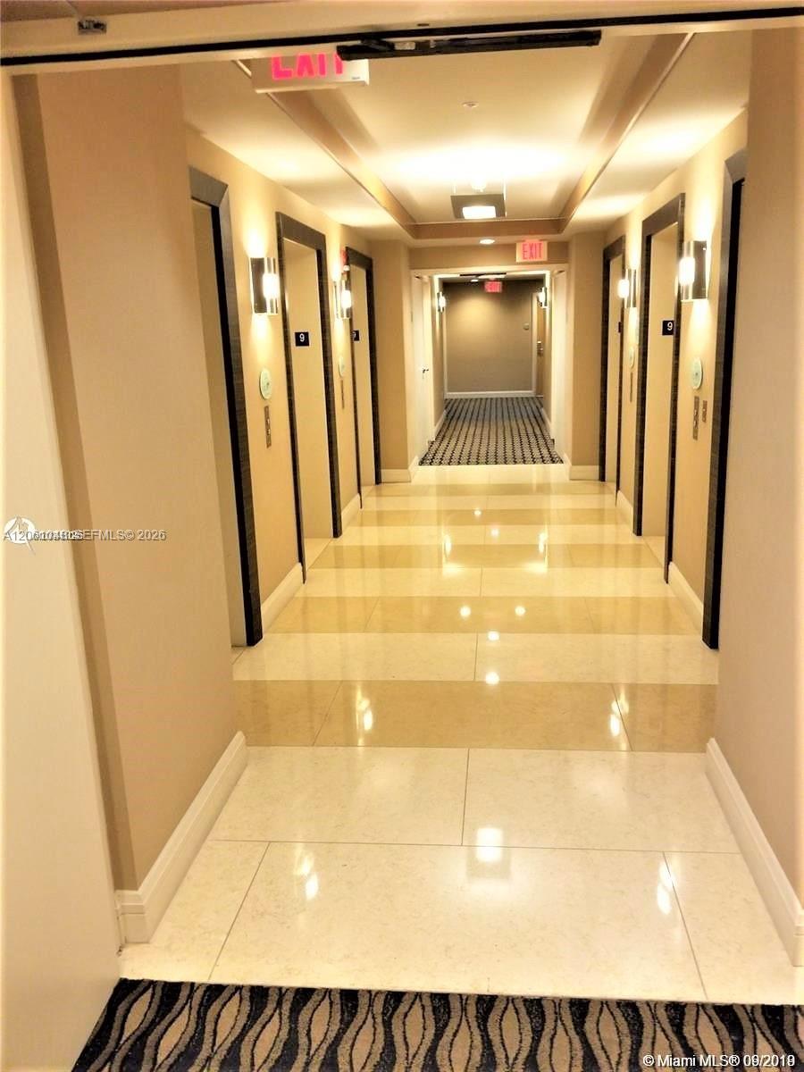 244 Biscayne Blvd # 3307, Miami FL 33132 photo 2