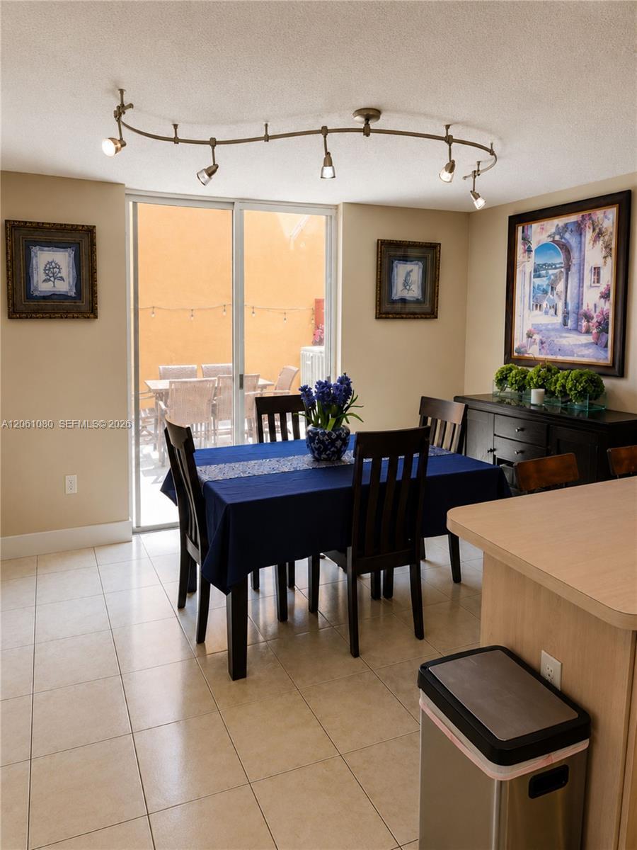 8688 SW 158th Pl, Miami FL 33193 photo 4