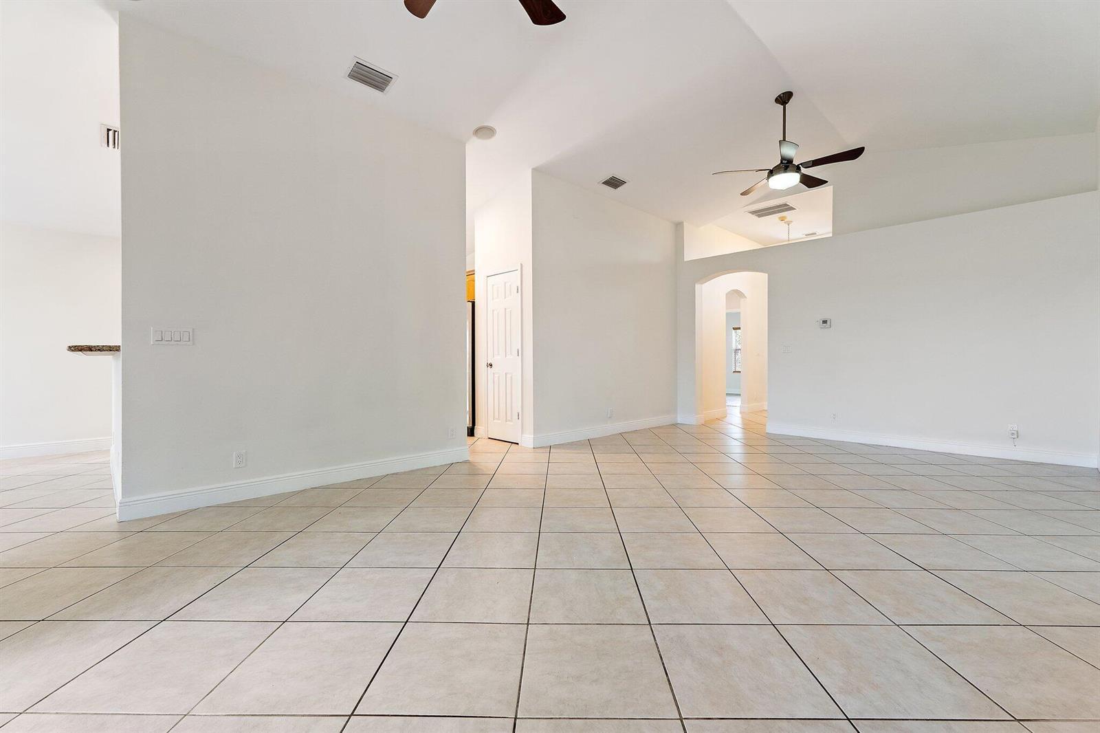 6189 Adams Street, Jupiter FL 33458 photo 2
